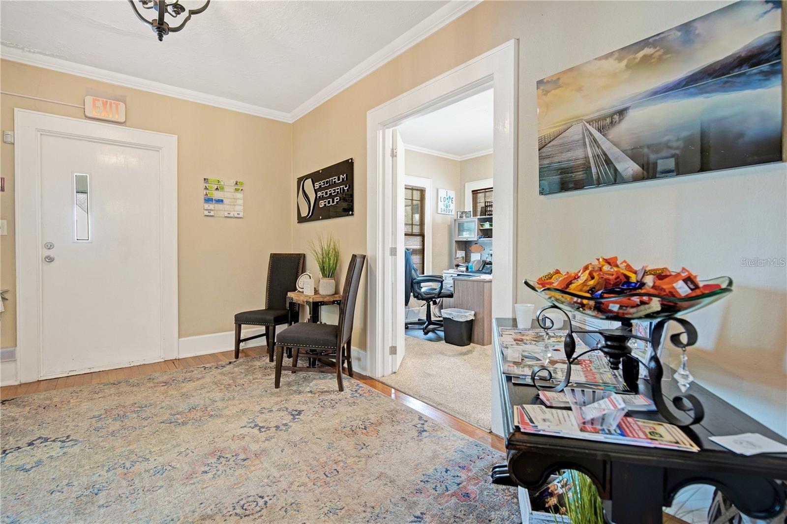 1302 E ROBINSON ST, ORLANDO, FL, 32801