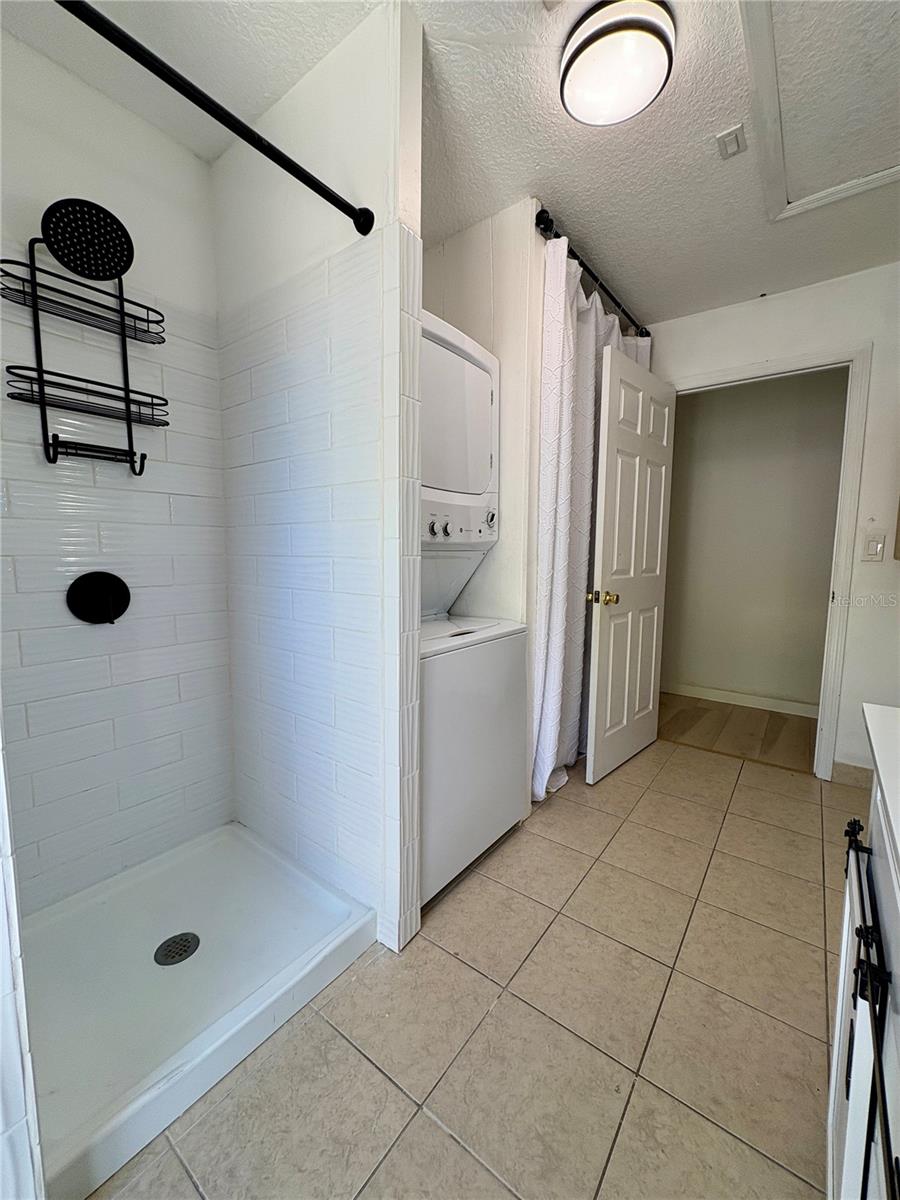 1015 S TUTTLE AVE, SARASOTA, FL, 34237