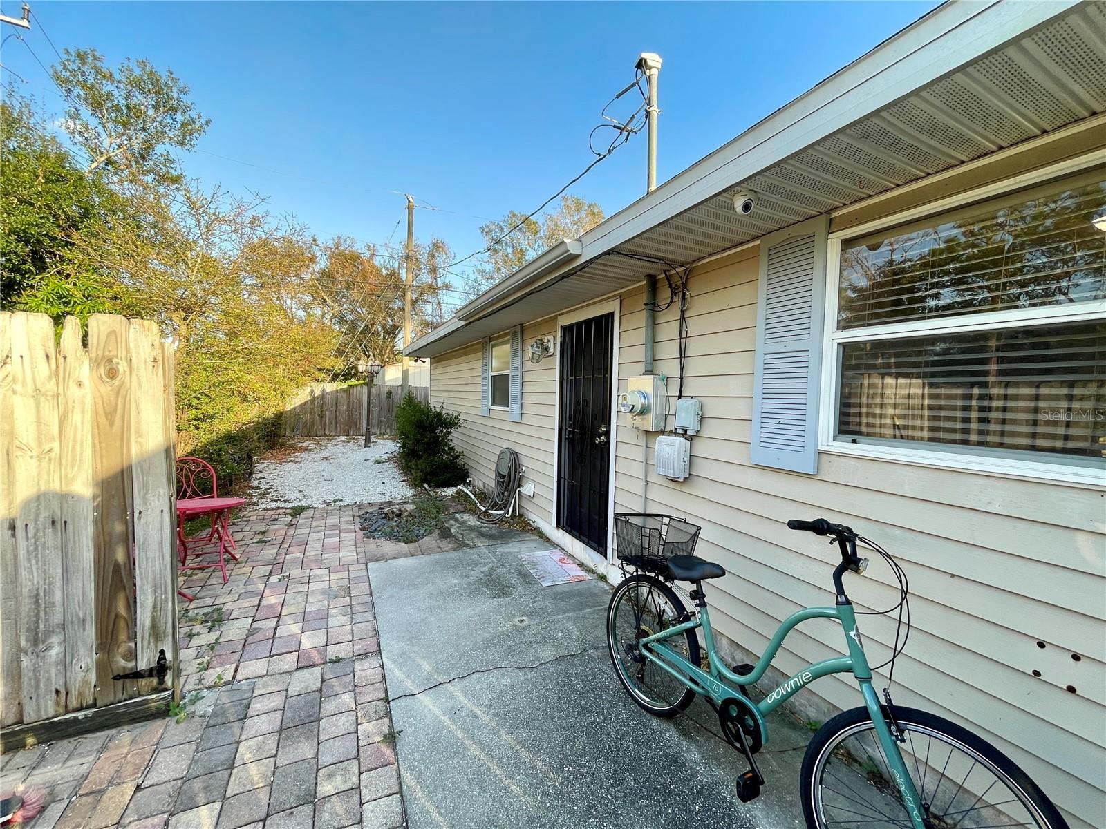 1015 S TUTTLE AVE, SARASOTA, FL, 34237