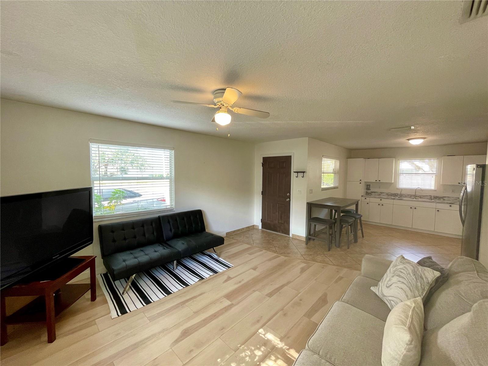 1015 S TUTTLE AVE, SARASOTA, FL, 34237