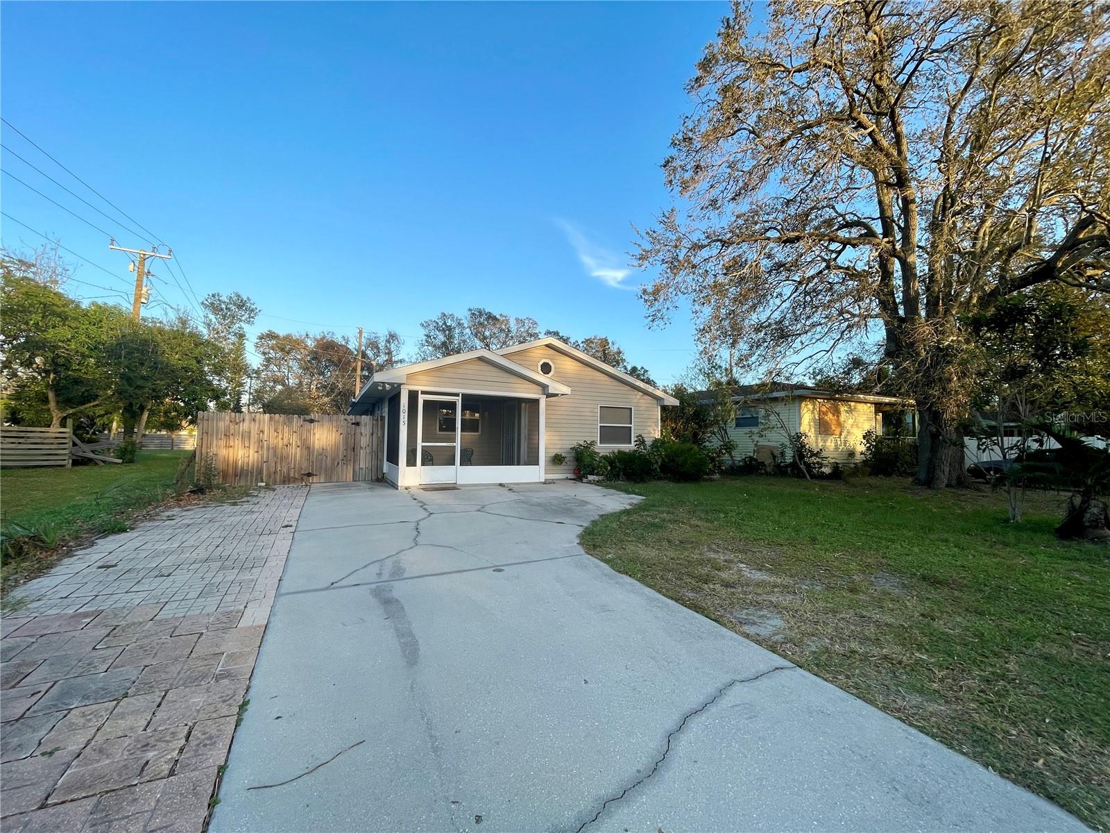 1015 S TUTTLE AVE, SARASOTA, FL, 34237