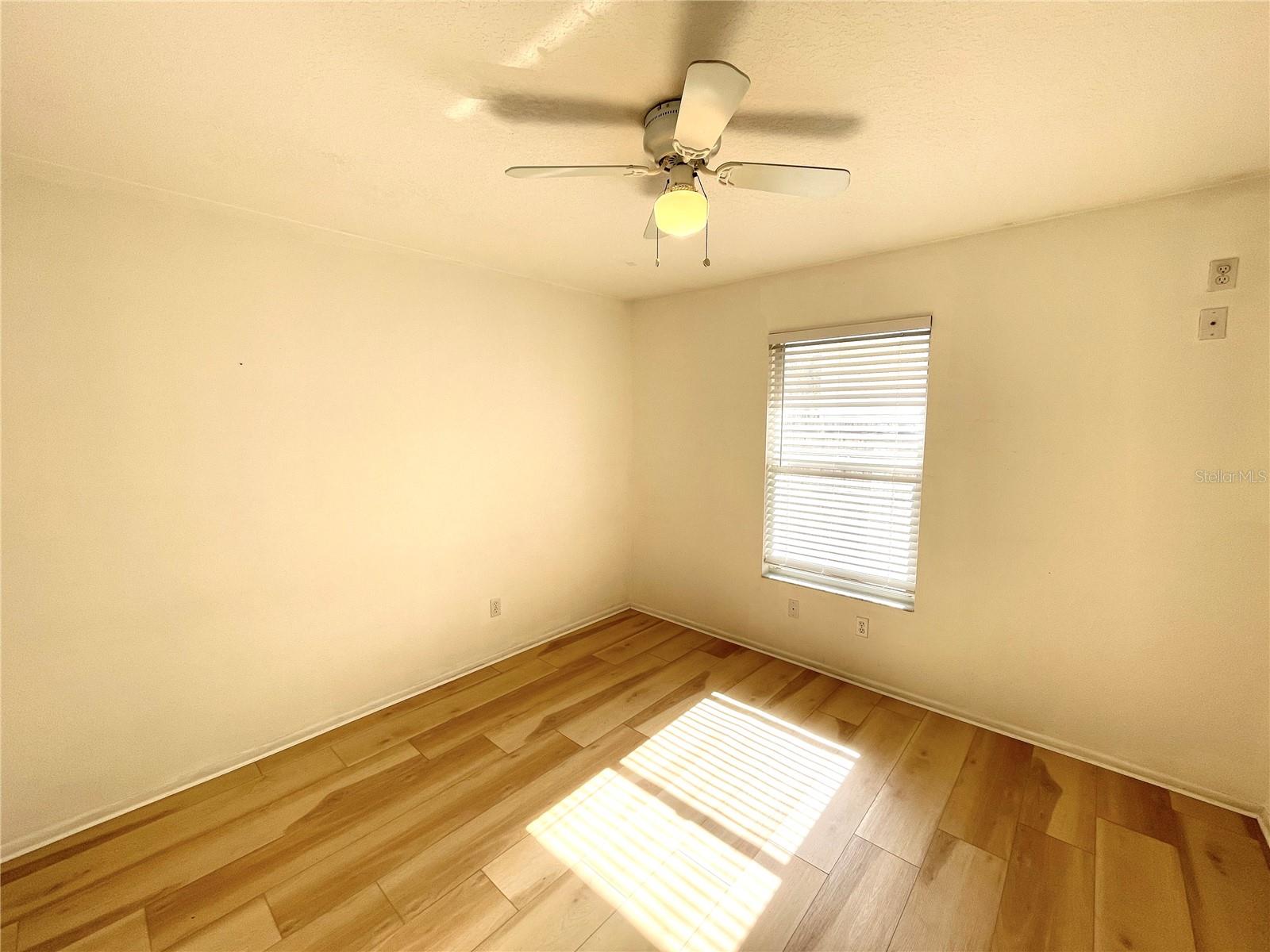 1015 S TUTTLE AVE, SARASOTA, FL, 34237