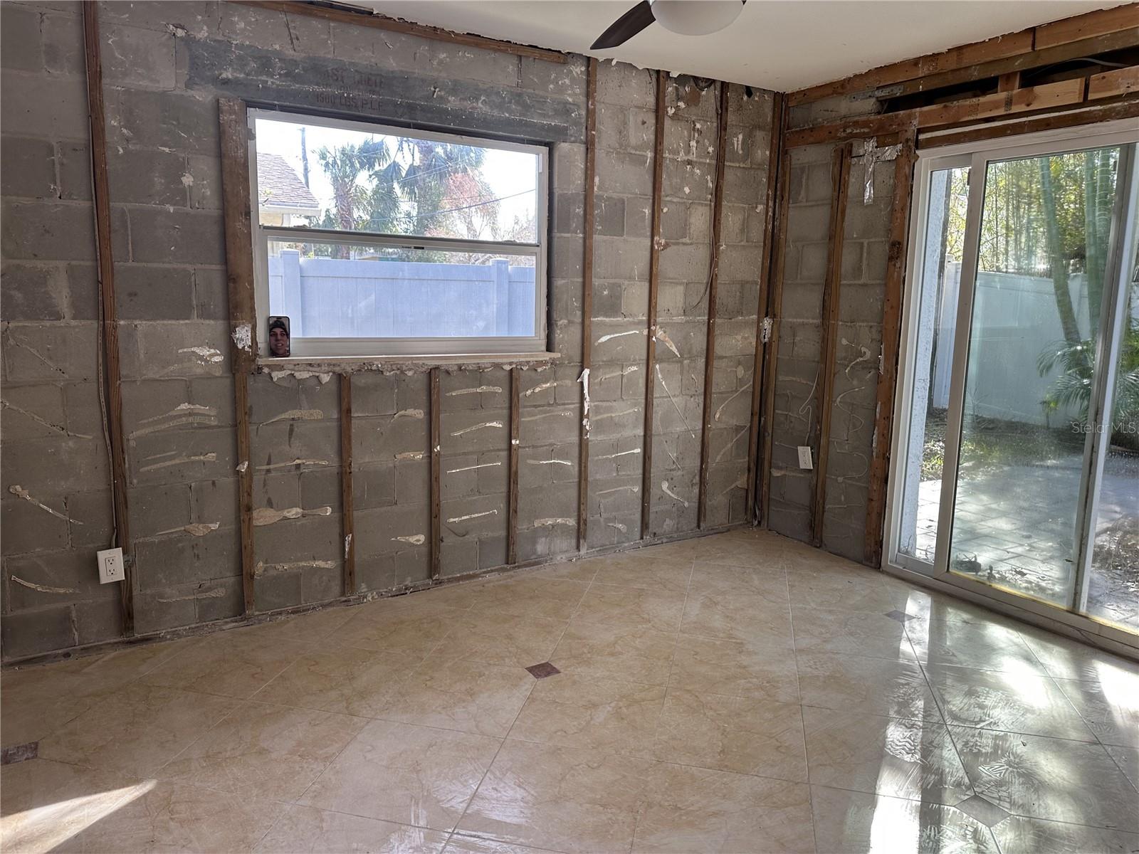 1818 MICHIGAN AVE NE, ST PETERSBURG, FL, 33703