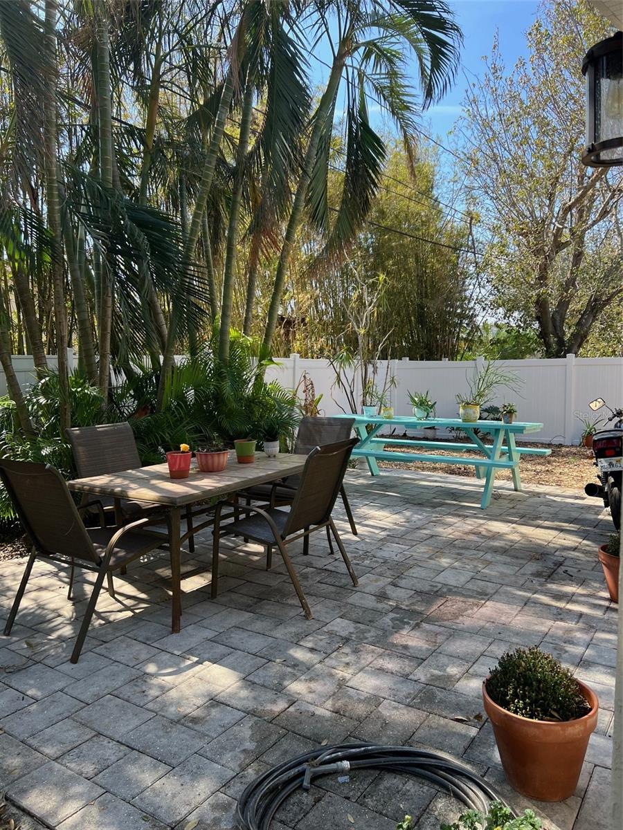 1818 MICHIGAN AVE NE, ST PETERSBURG, FL, 33703