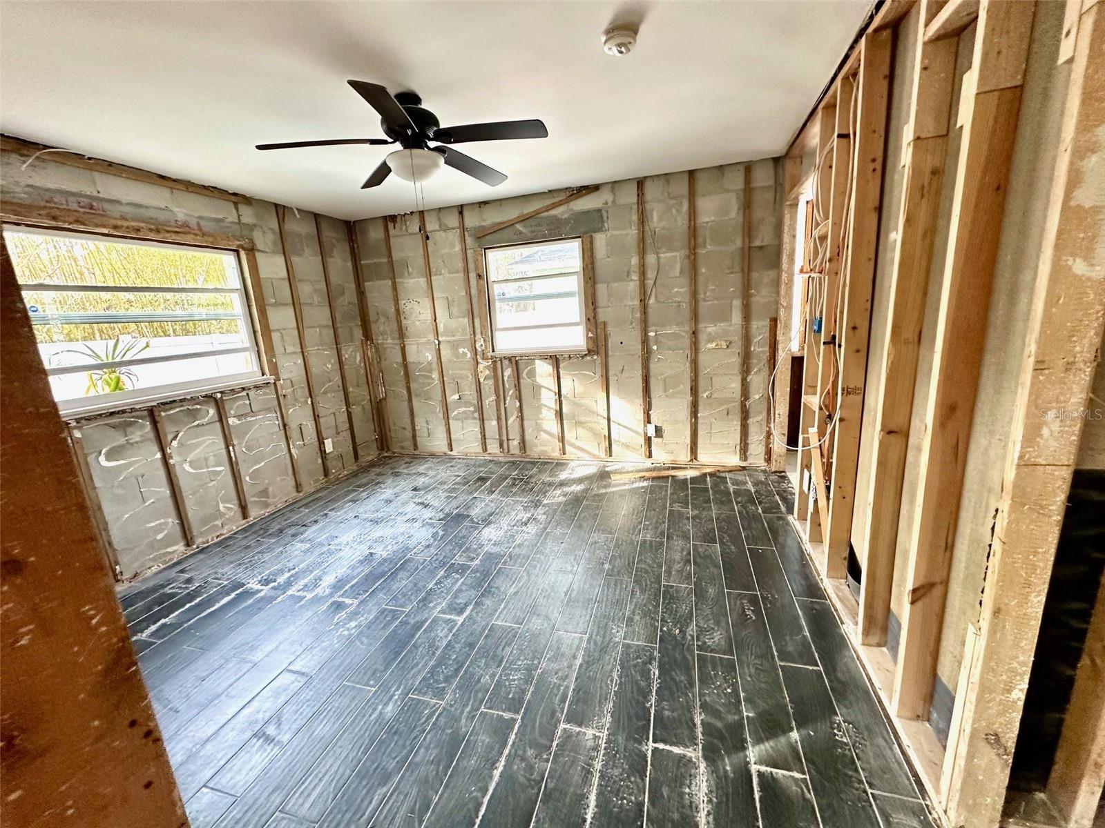 1818 MICHIGAN AVE NE, ST PETERSBURG, FL, 33703