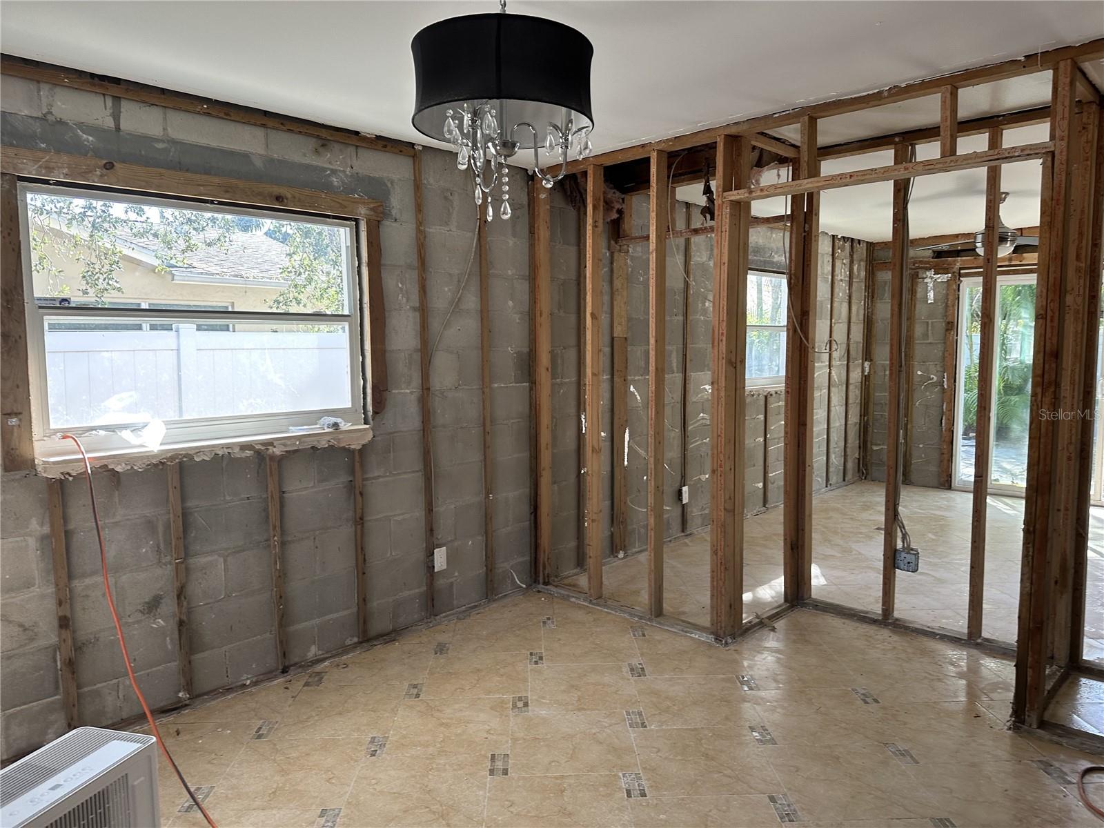 1818 MICHIGAN AVE NE, ST PETERSBURG, FL, 33703