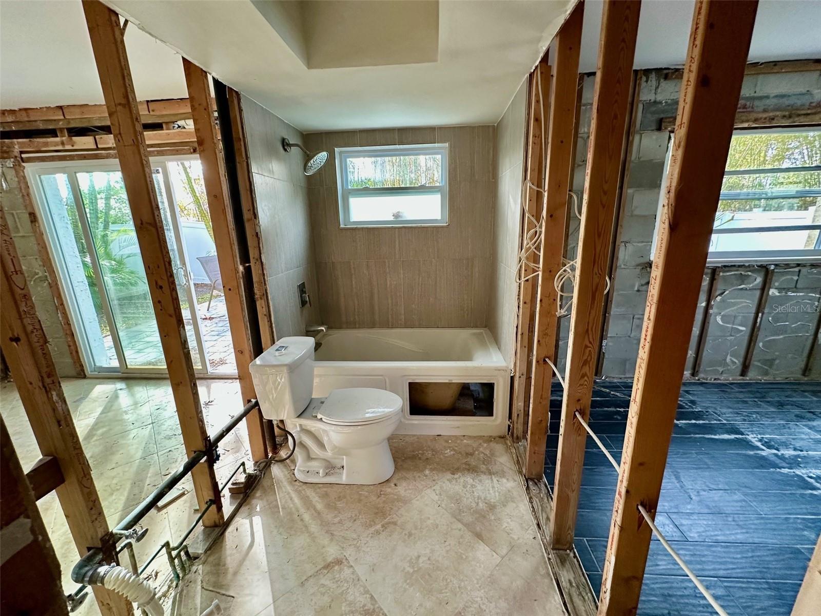 1818 MICHIGAN AVE NE, ST PETERSBURG, FL, 33703