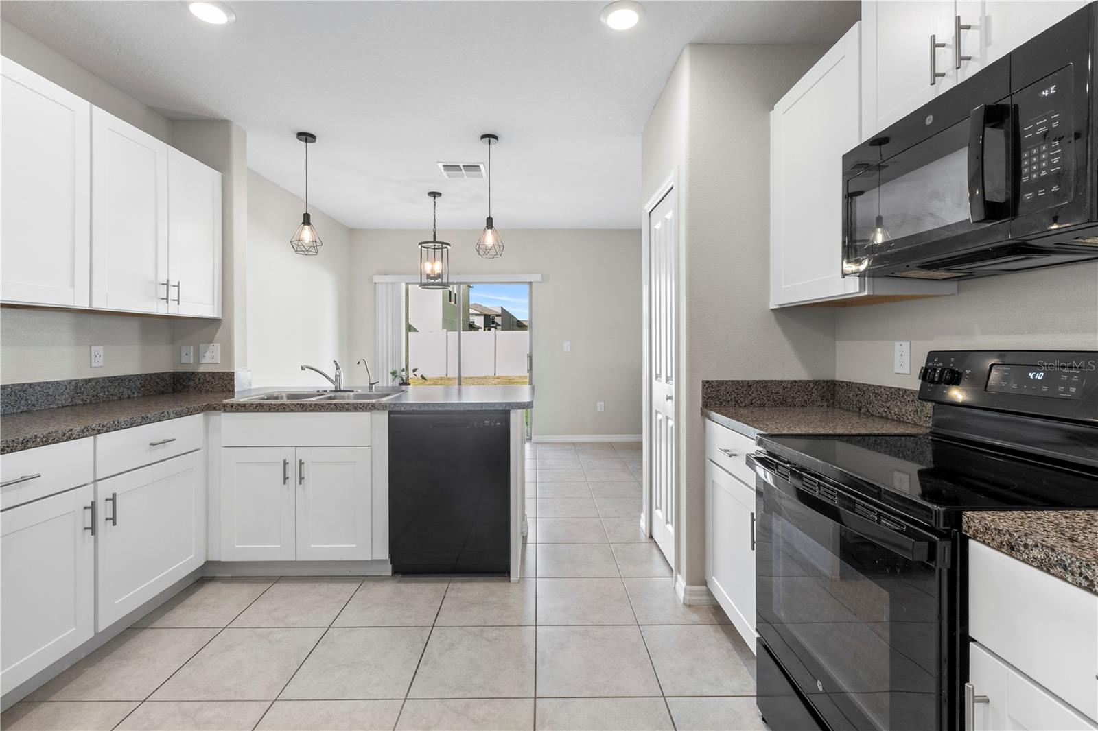 7039 SAMUEL IVY DR, TAMPA, FL, 33619