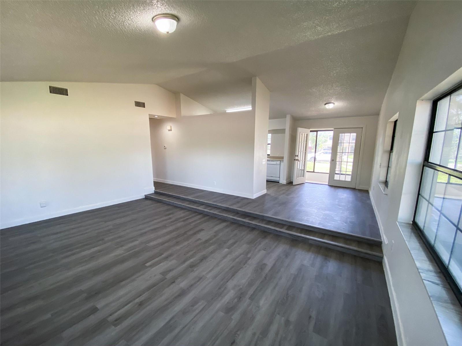 28046 LOIS DR DR, TAVARES, FL, 32778