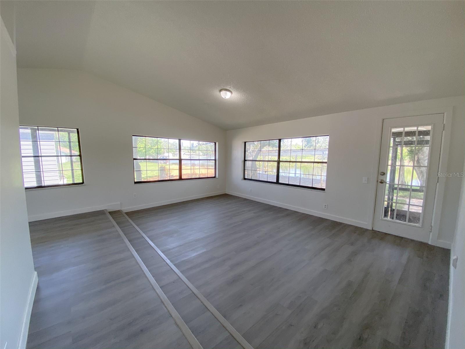 28046 LOIS DR DR, TAVARES, FL, 32778