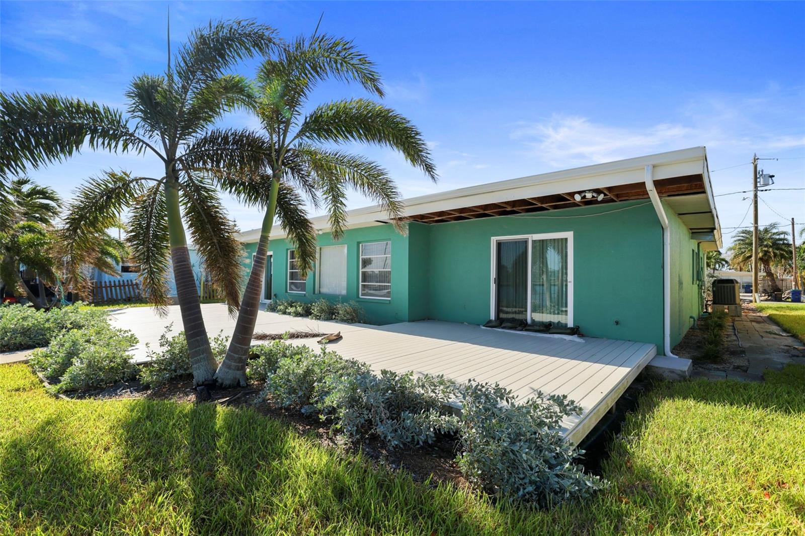 16105 REDINGTON DR, REDINGTON BEACH, FL, 33708