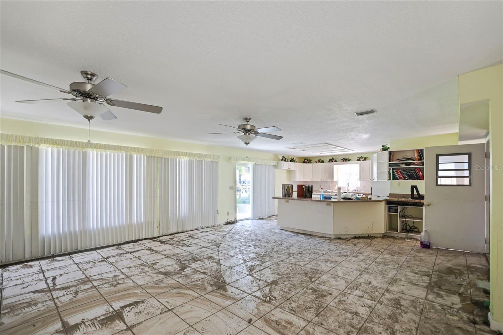 16105 REDINGTON DR, REDINGTON BEACH, FL, 33708