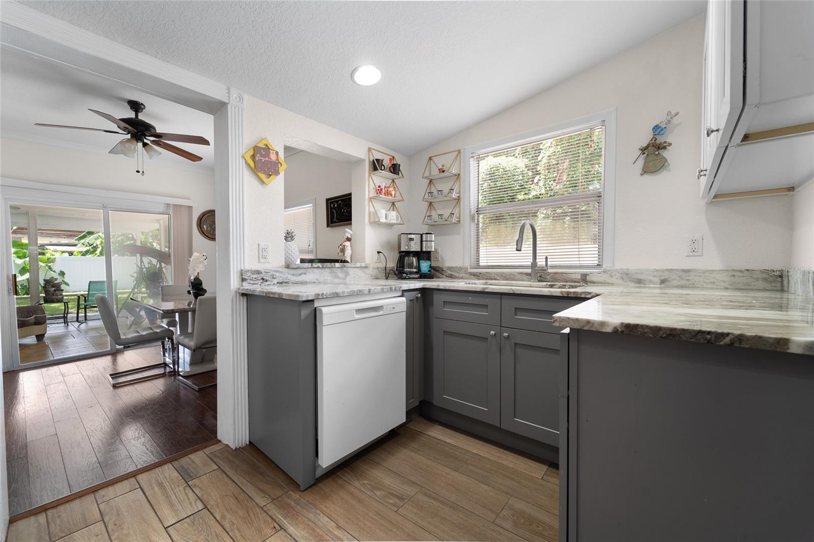 6908 N OREGON AVE, TAMPA, FL, 33604