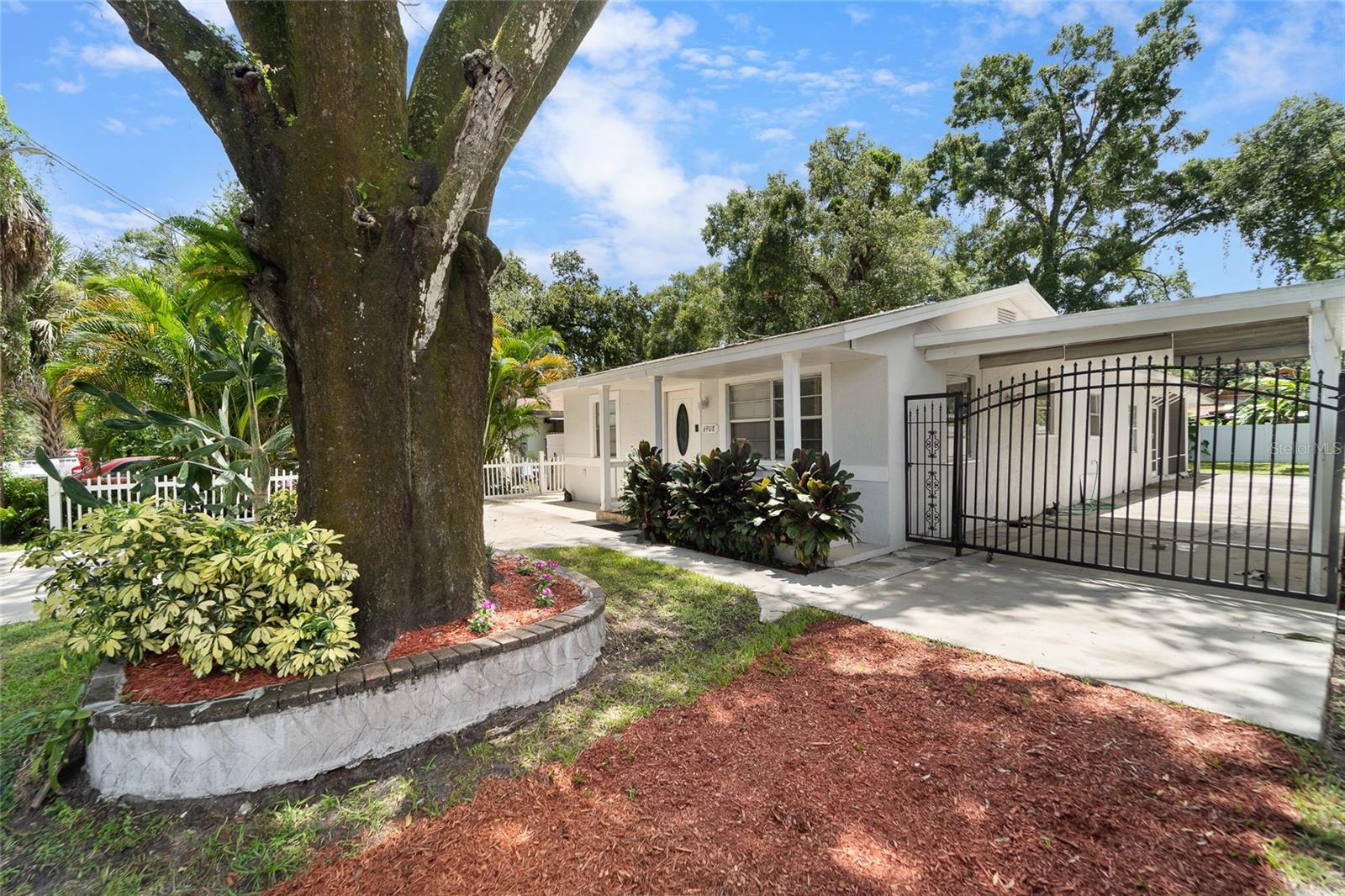 6908 N OREGON AVE, TAMPA, FL, 33604