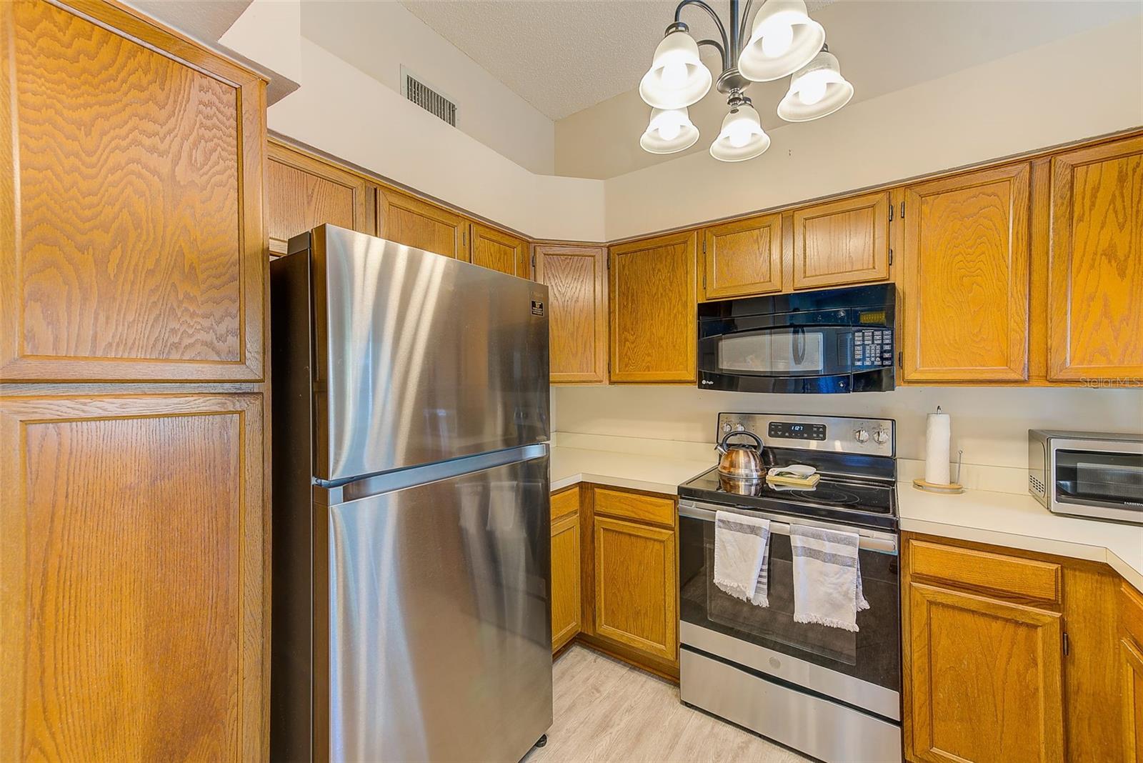 207 CLAYS TRL #207, OLDSMAR, FL, 34677