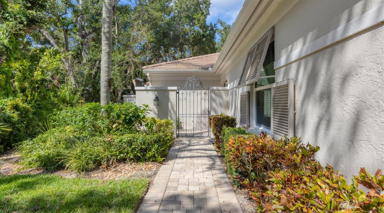 3905 OAKLEY GREENE #24, SARASOTA, FL, 34235
