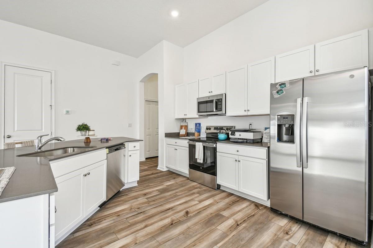 34999 MULRION DR, ZEPHYRHILLS, FL, 33541