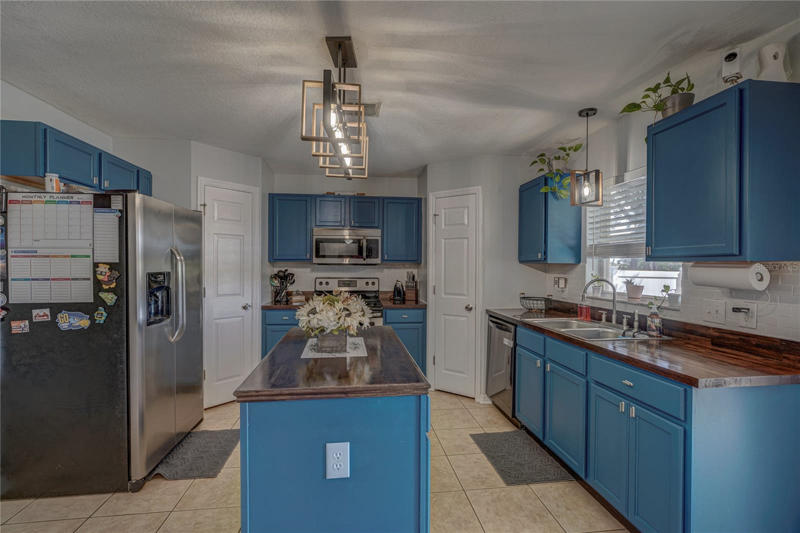 2255 TEALWOOD CIR, TAVARES, FL, 32778