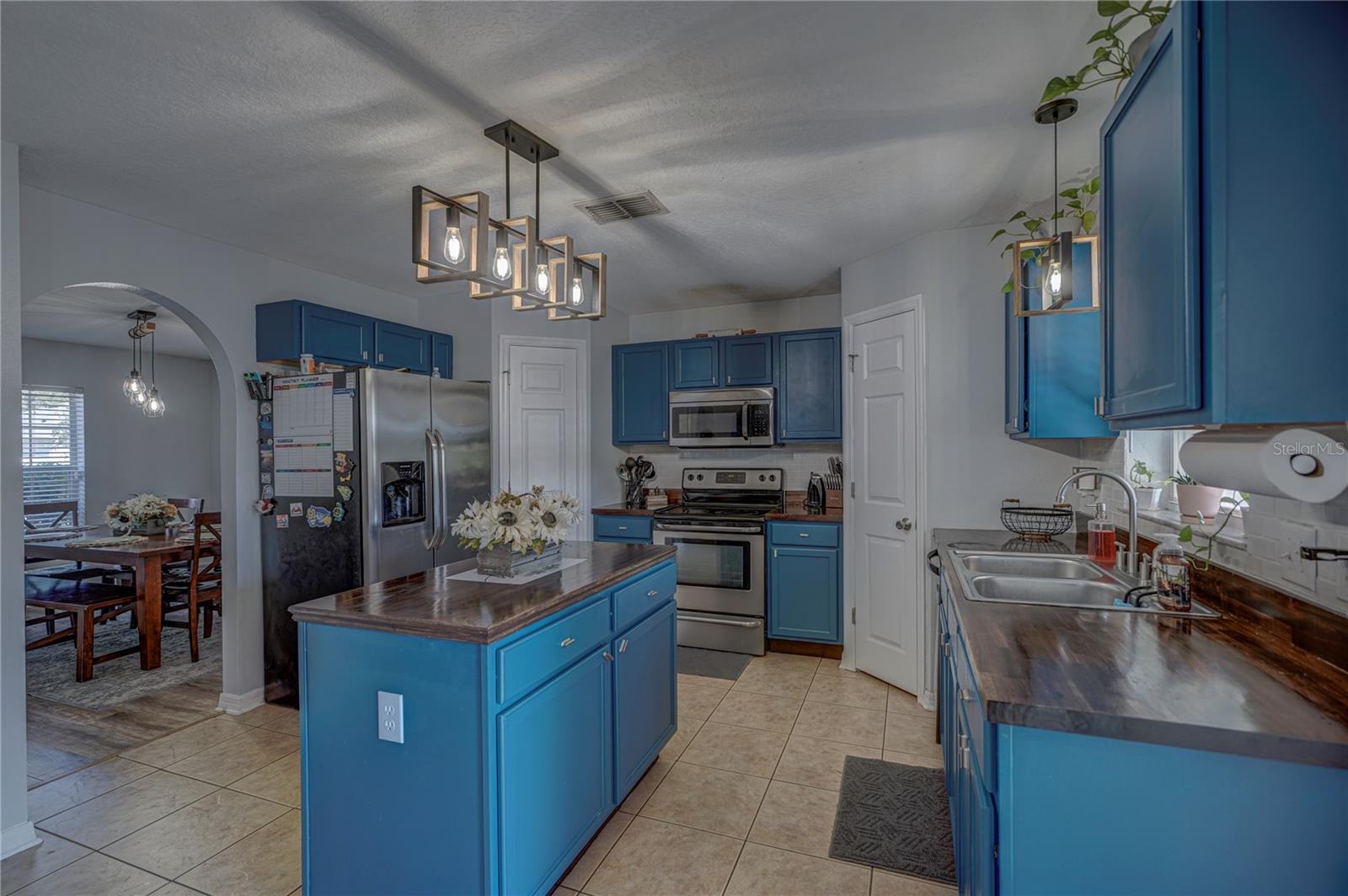 2255 TEALWOOD CIR, TAVARES, FL, 32778