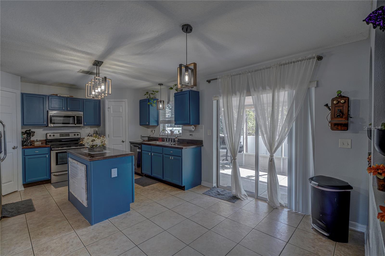 2255 TEALWOOD CIR, TAVARES, FL, 32778