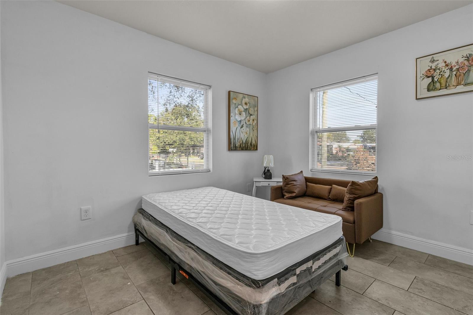 3301 E IDA ST, TAMPA, FL, 33610