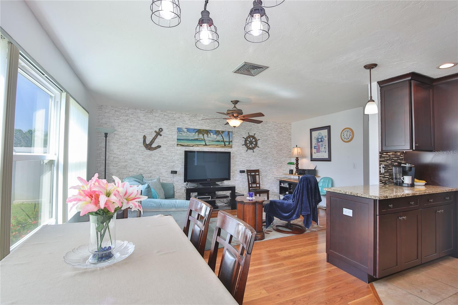 7207 13TH AVE W, BRADENTON, FL, 34209