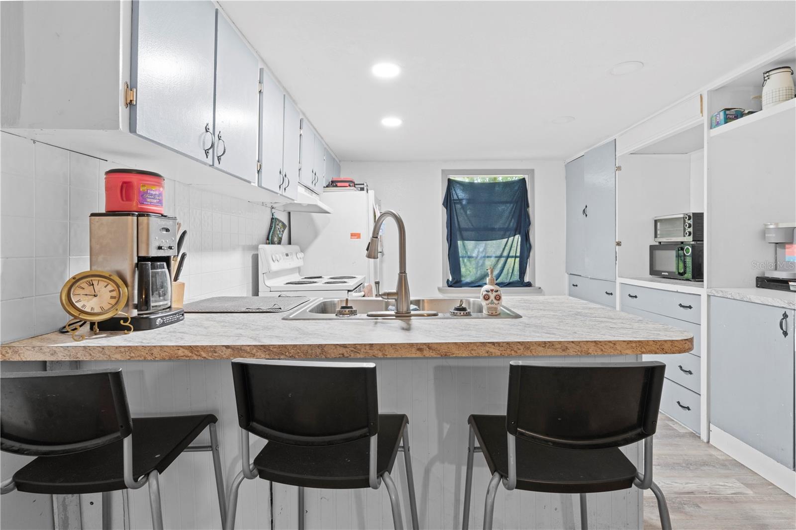 18022 LONG LAKE DR, HUDSON, FL, 34667