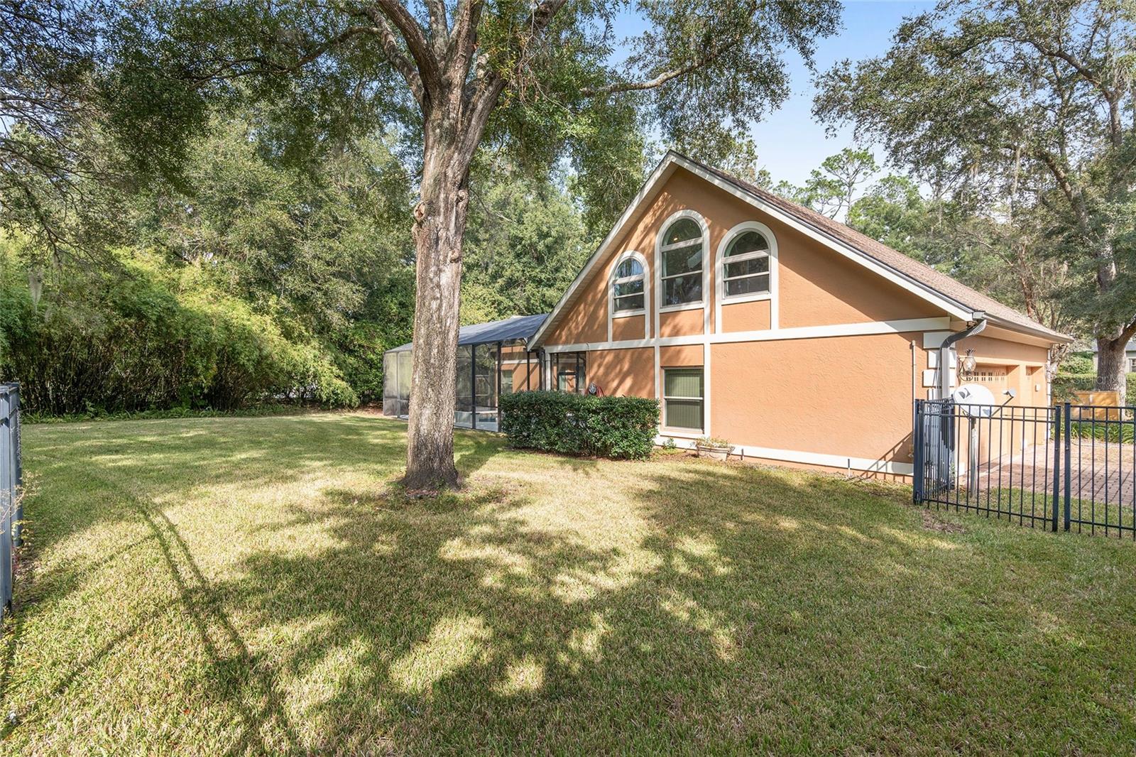 2210 SE LAUREL RUN DR, OCALA, FL, 34471