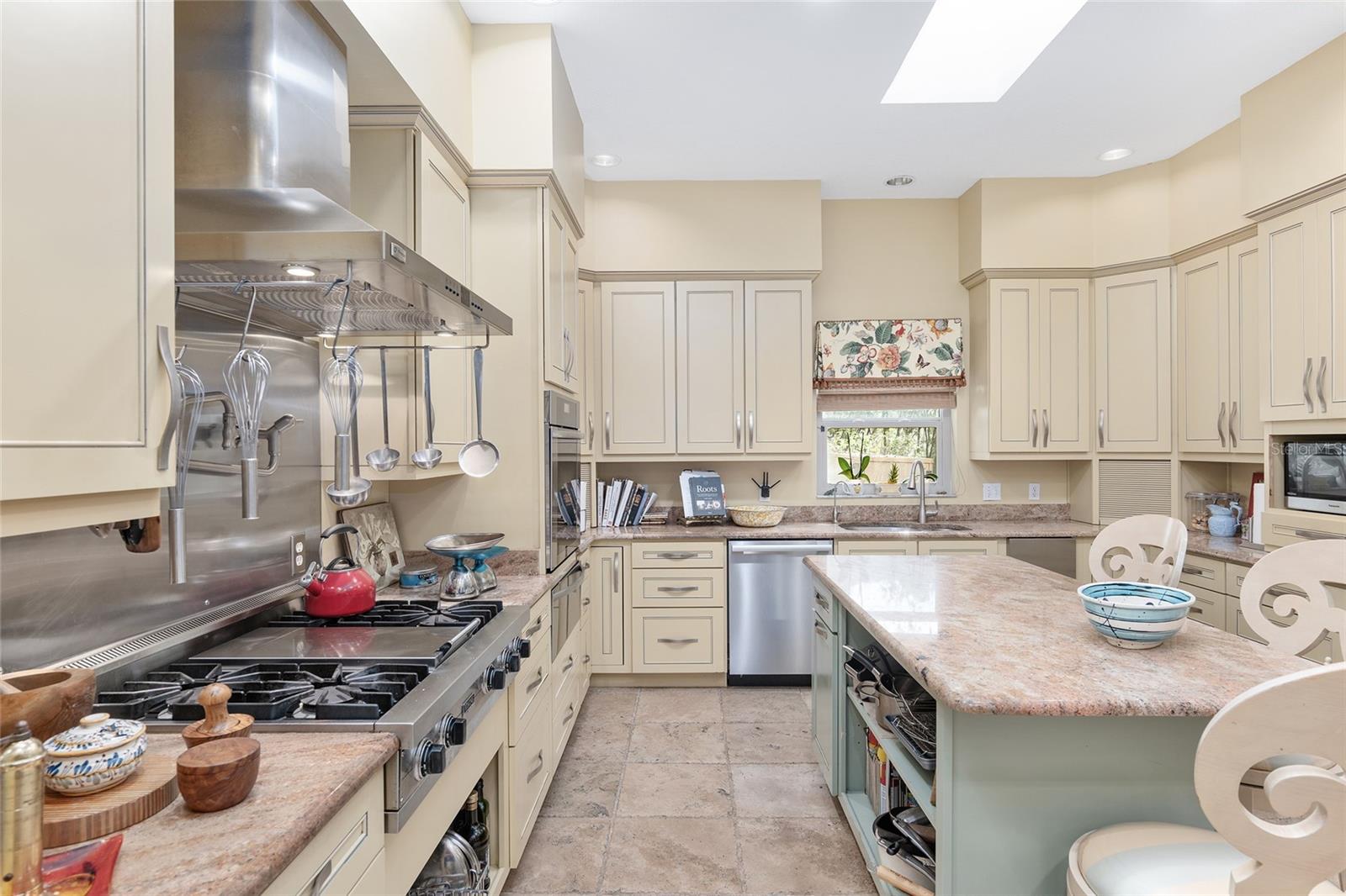 2210 SE LAUREL RUN DR, OCALA, FL, 34471