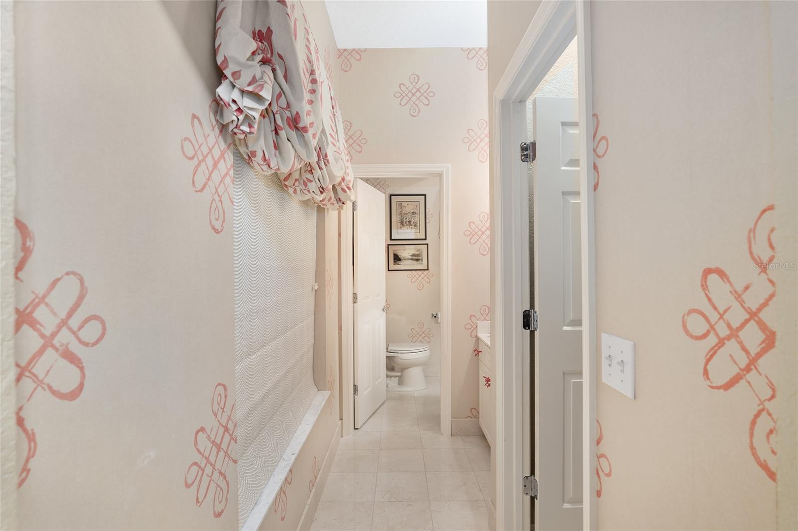 2210 SE LAUREL RUN DR, OCALA, FL, 34471