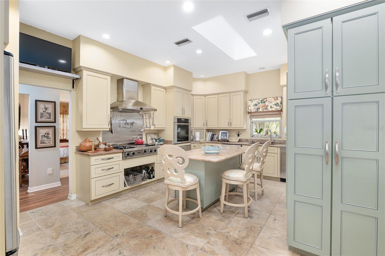 2210 SE LAUREL RUN DR, OCALA, FL, 34471