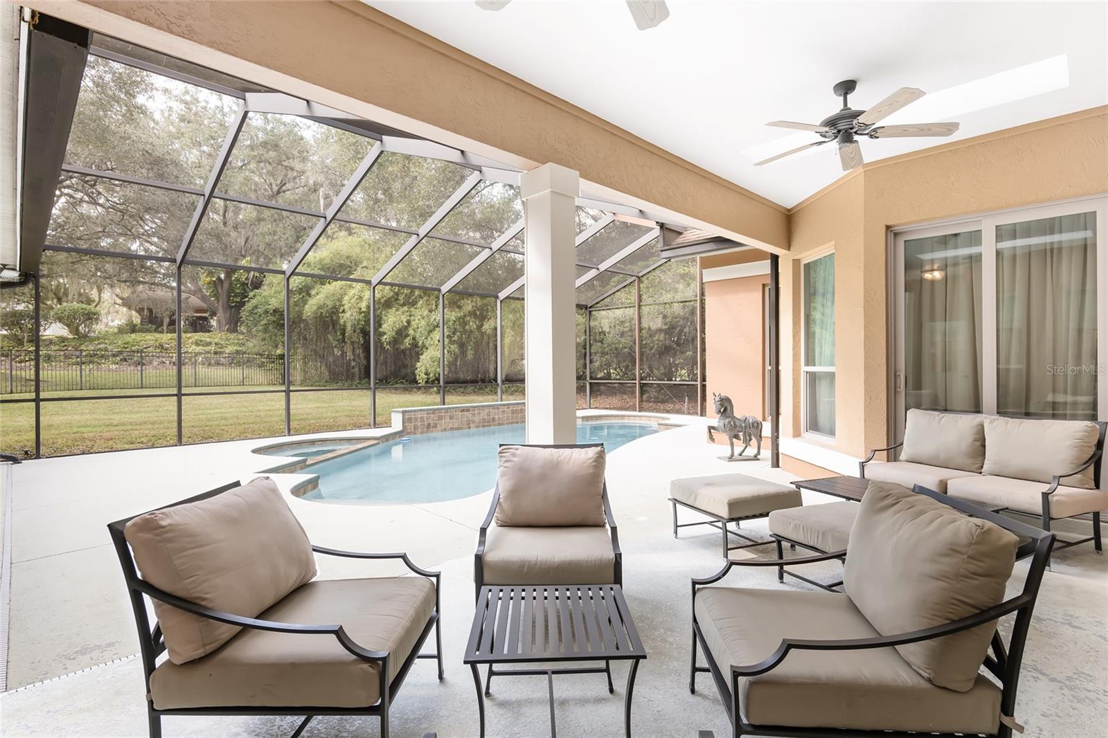 2210 SE LAUREL RUN DR, OCALA, FL, 34471