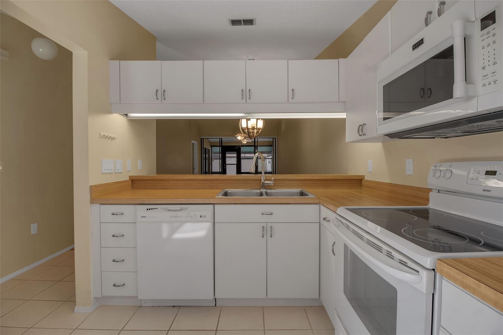 2910 OAK LN #2910, BRADENTON, FL, 34209