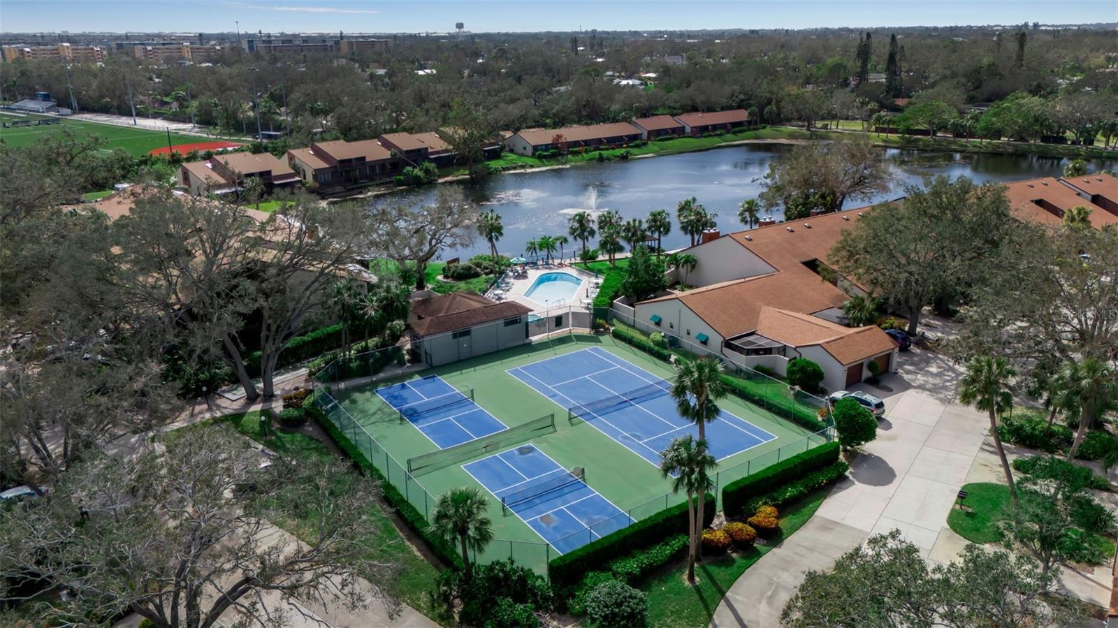 2910 OAK LN #2910, BRADENTON, FL, 34209