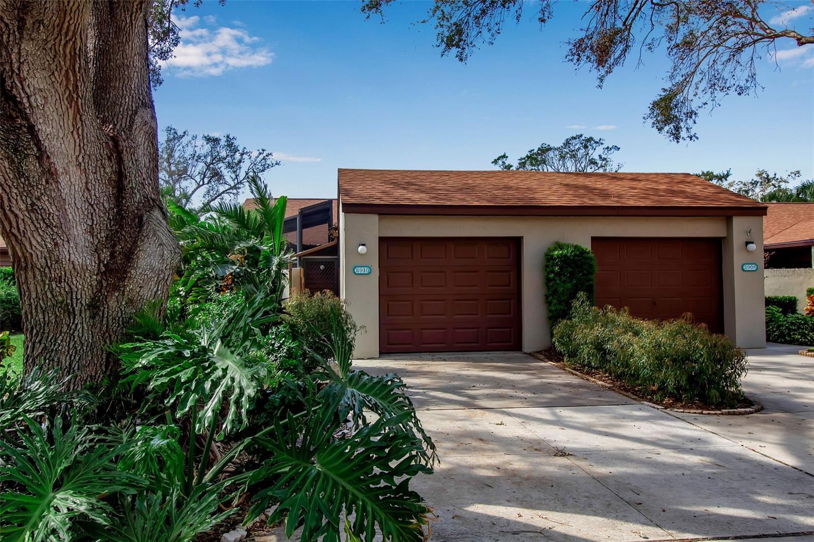 2910 OAK LN #2910, BRADENTON, FL, 34209