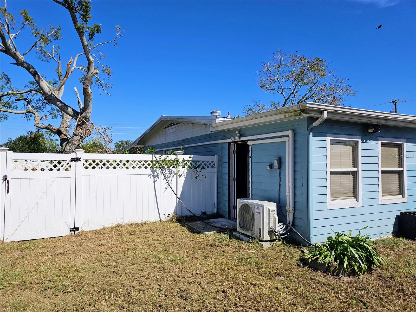 1507 CHARM LN #2, TAMPA, FL, 33612