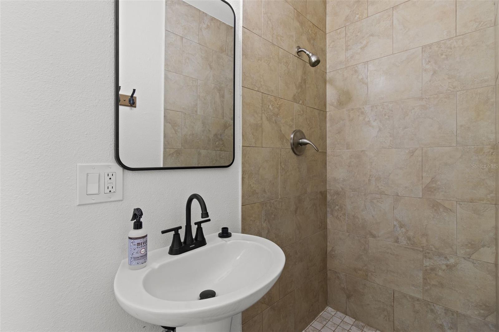 6964 GEORGE M LYNCH DR N, ST PETERSBURG, FL, 33702