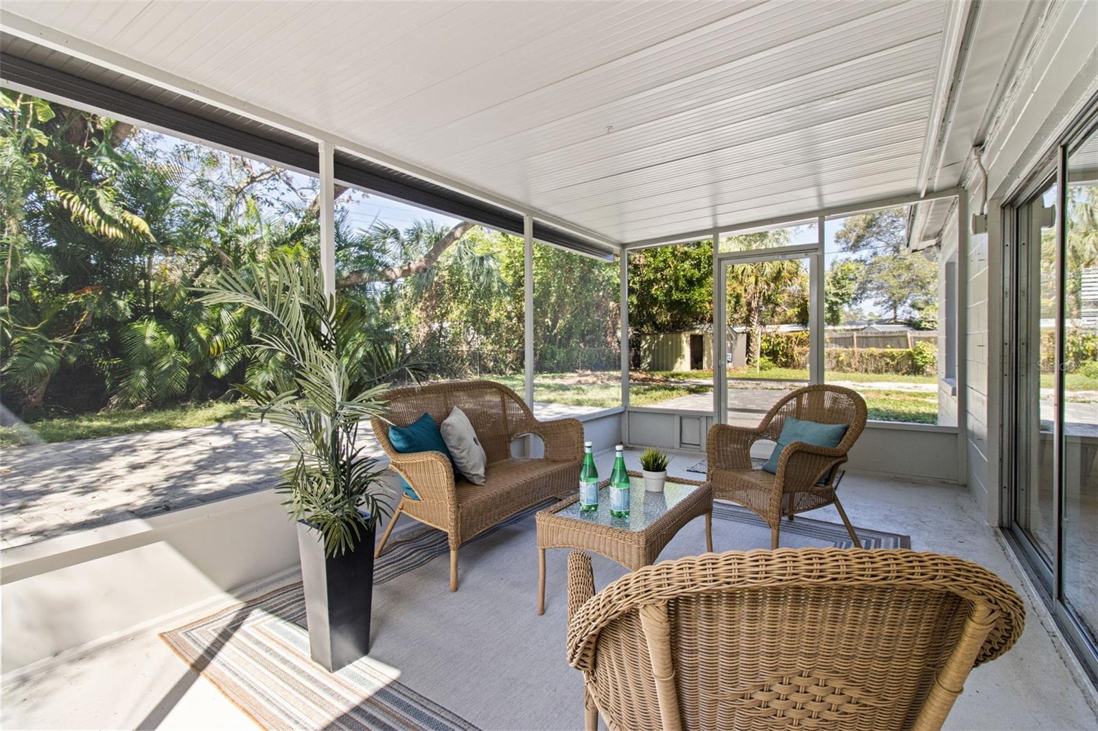 6964 GEORGE M LYNCH DR N, ST PETERSBURG, FL, 33702