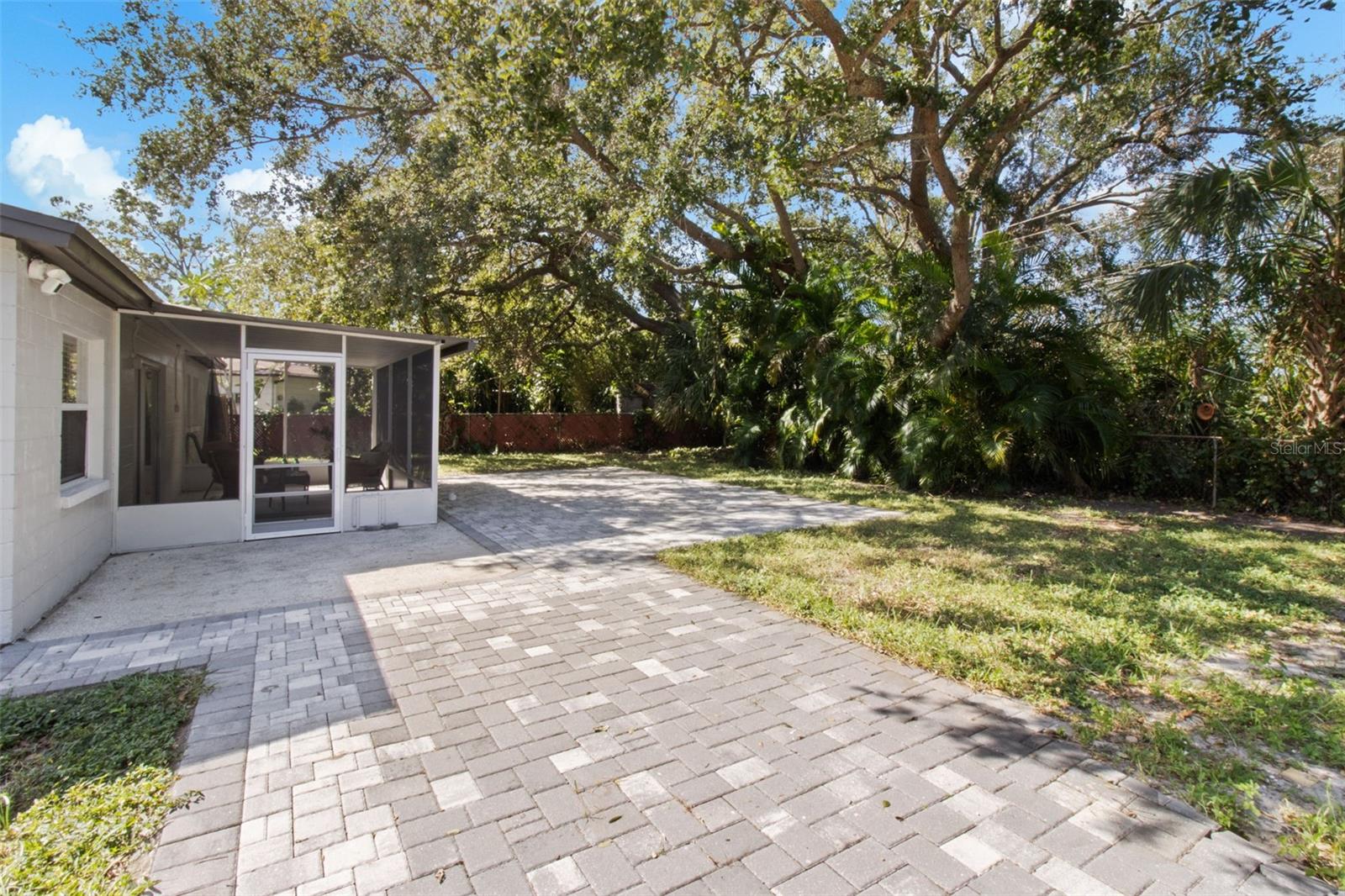 6964 GEORGE M LYNCH DR N, ST PETERSBURG, FL, 33702