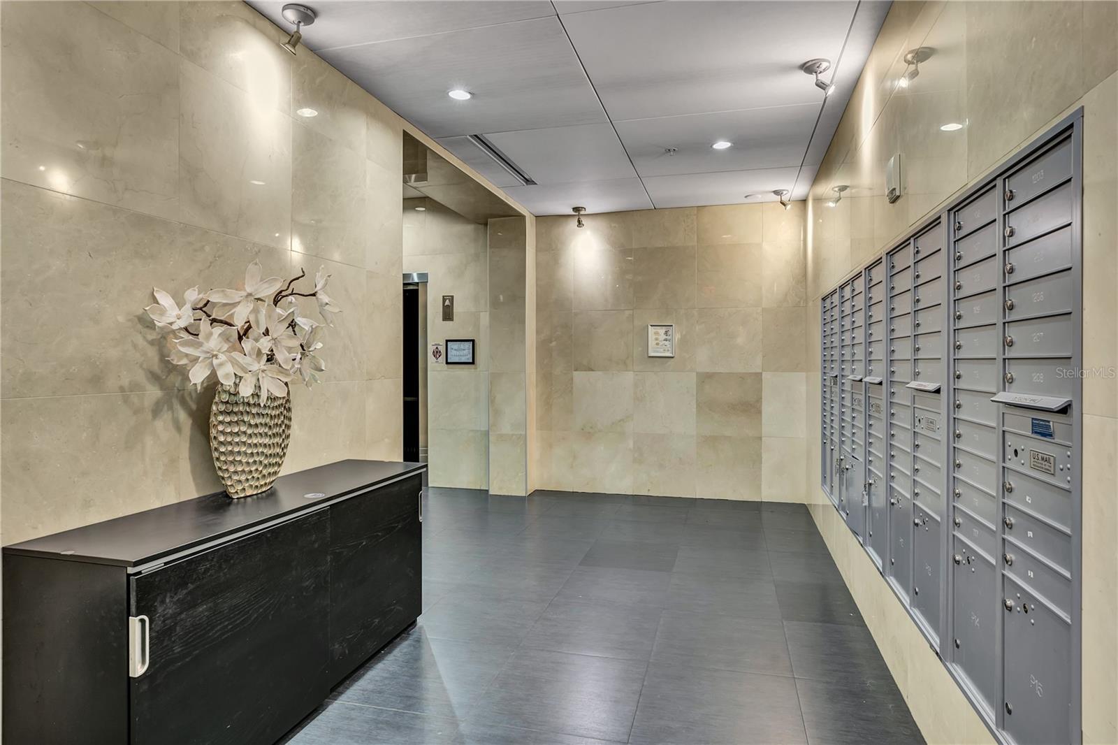 101 S EOLA DR #821, ORLANDO, FL, 32801