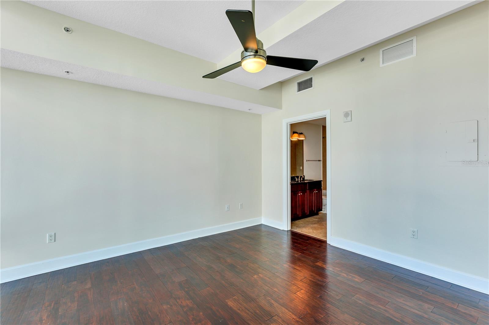 101 S EOLA DR #821, ORLANDO, FL, 32801