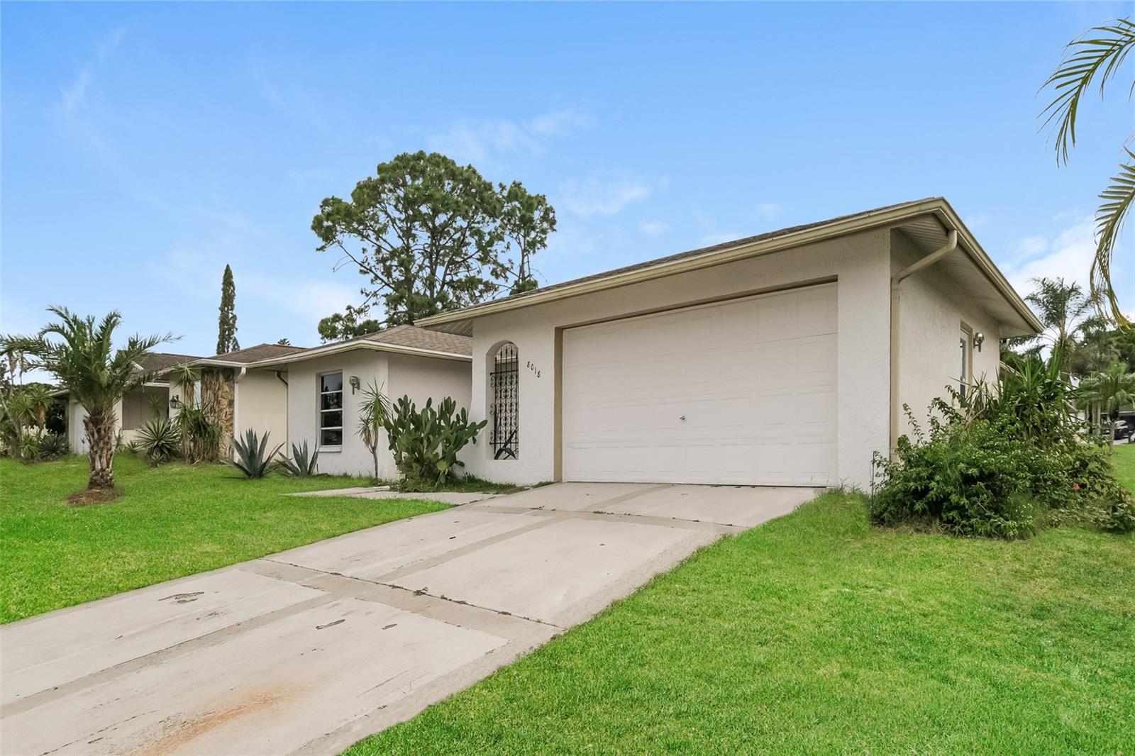 8018 IDLE BRIAR LN, PORT RICHEY, FL, 34668