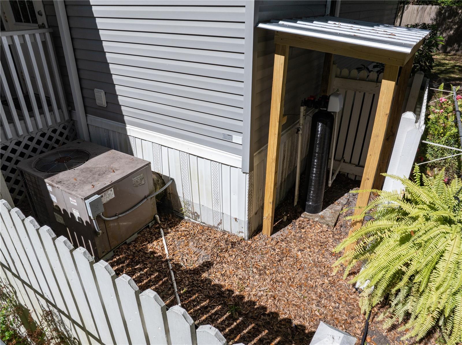 11190 NE 2ND WAY, BRANFORD, FL, 32008