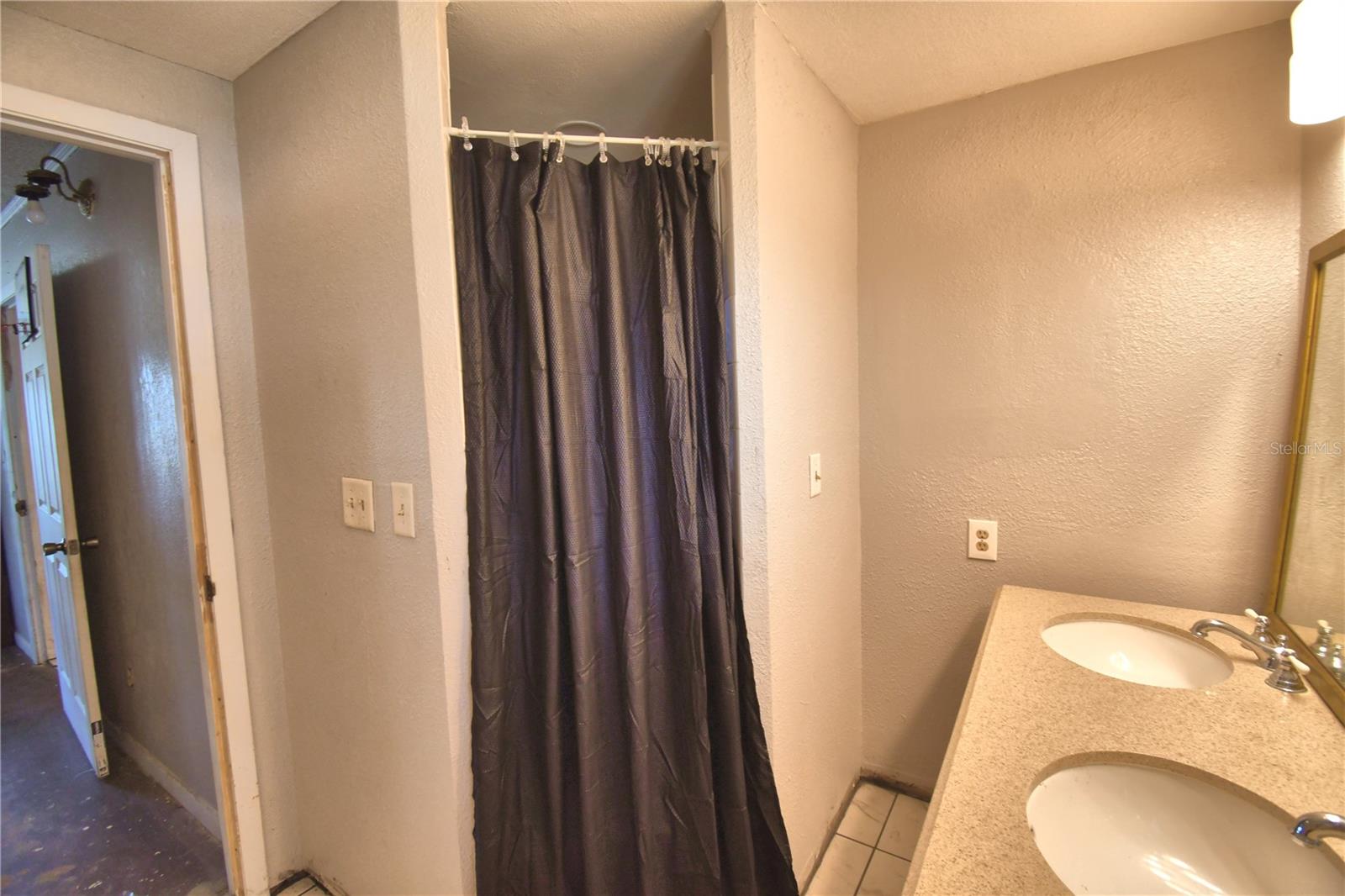 111 LESLIE AVE, WINTER HAVEN, FL, 33880