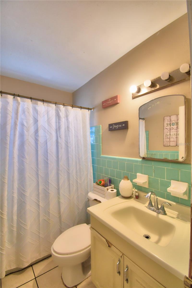 111 LESLIE AVE, WINTER HAVEN, FL, 33880