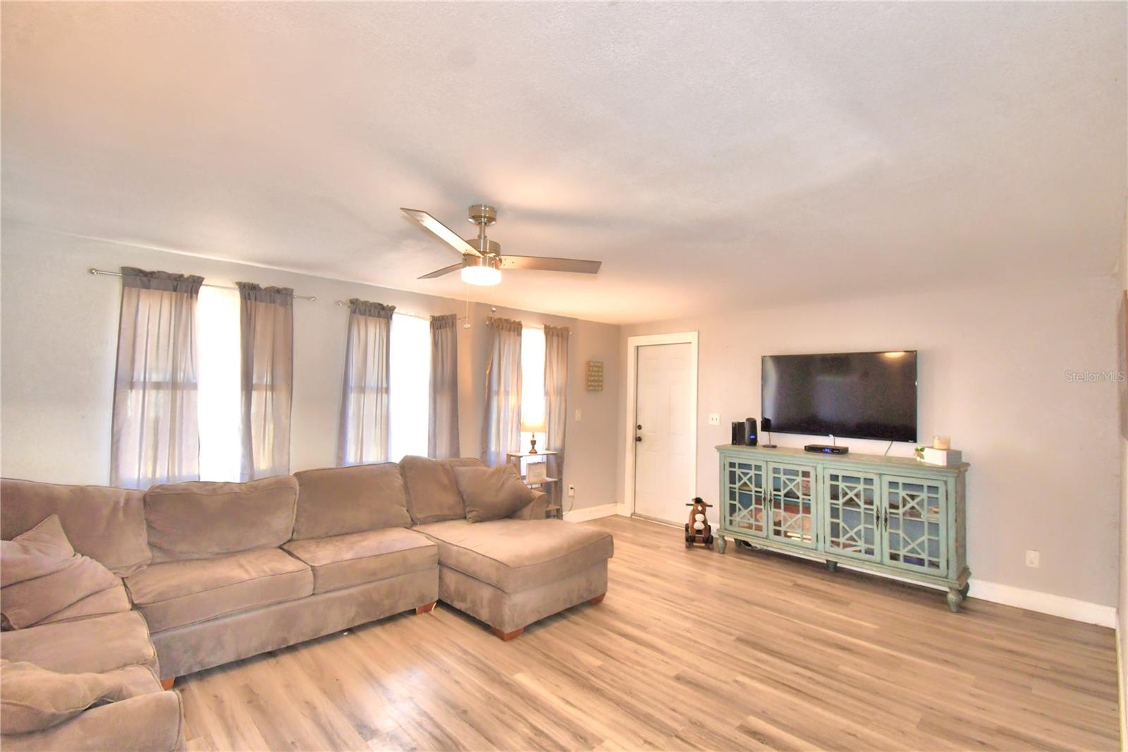 111 LESLIE AVE, WINTER HAVEN, FL, 33880