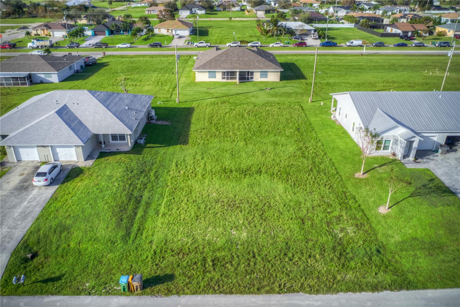 833 NE 15TH LN, CAPE CORAL, FL, 33909