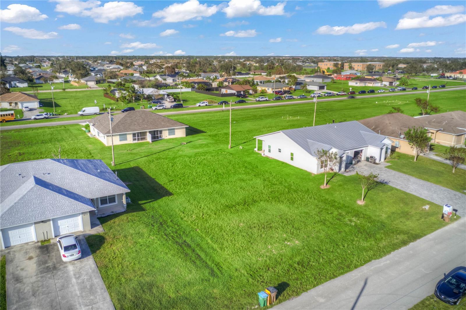 833 NE 15TH LN, CAPE CORAL, FL, 33909