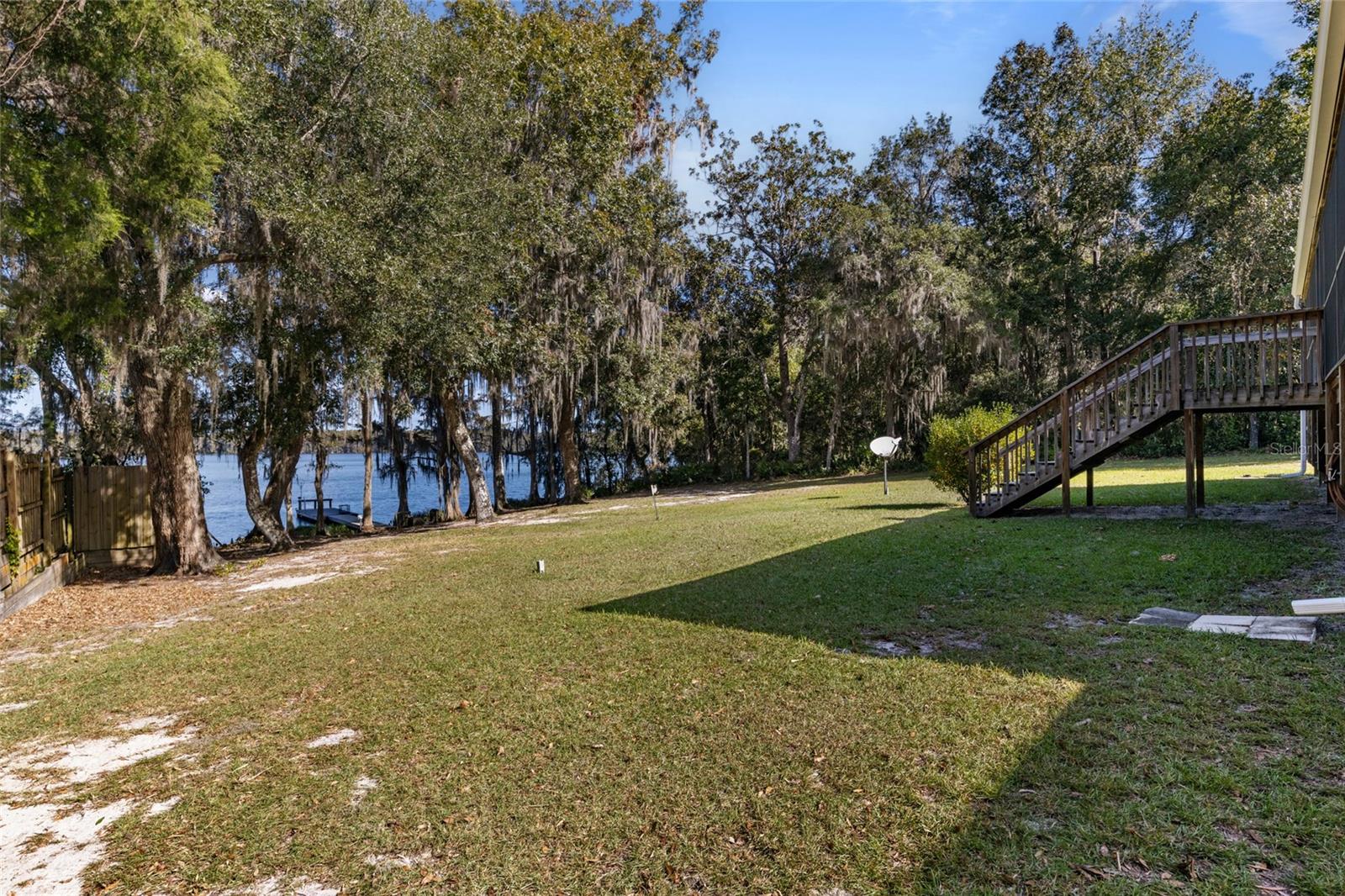 254 REDWATER LAKE RD, HAWTHORNE, FL, 32640