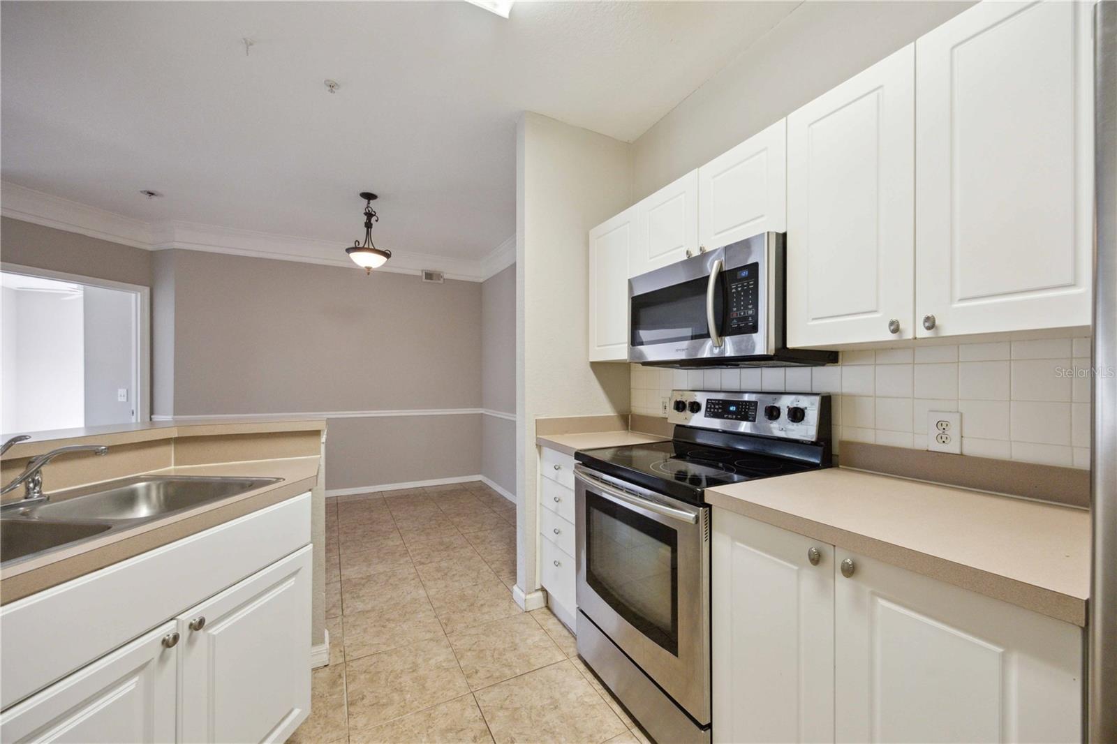 5122 NORTHRIDGE RD #207, SARASOTA, FL, 34238